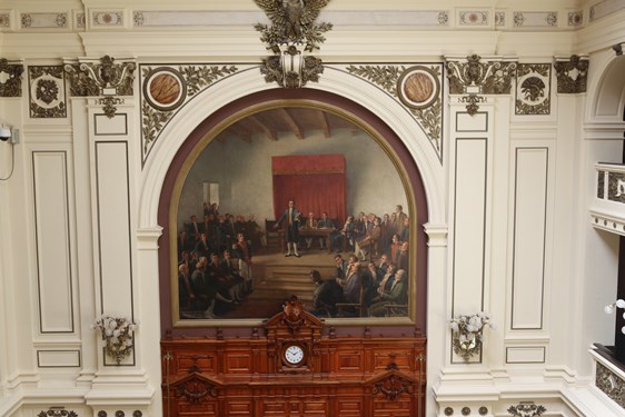 <p>Primer Congreso, mural de González y Larroche</p>